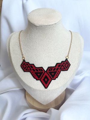 Collier Ava