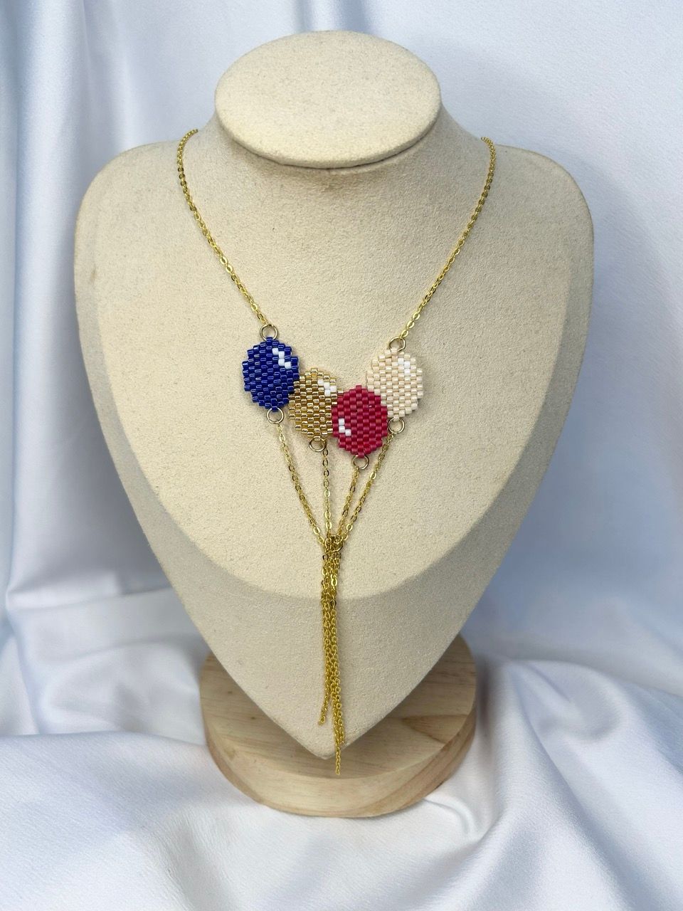Collier "La-Haut"