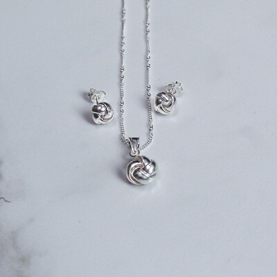 Juego entrelazado en plata italiana 925