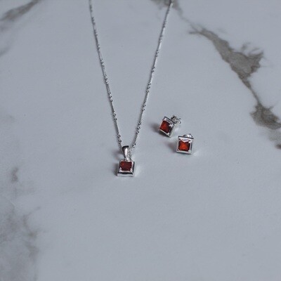 Juego zirconia roja cuadrado con marco de plata