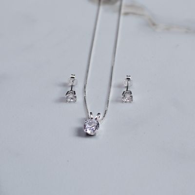 Juego de aretes y dije zirconia circular en Plata italiana 925