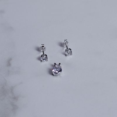 Juego de aretes y dije zirconia circular en Plata italiana 925