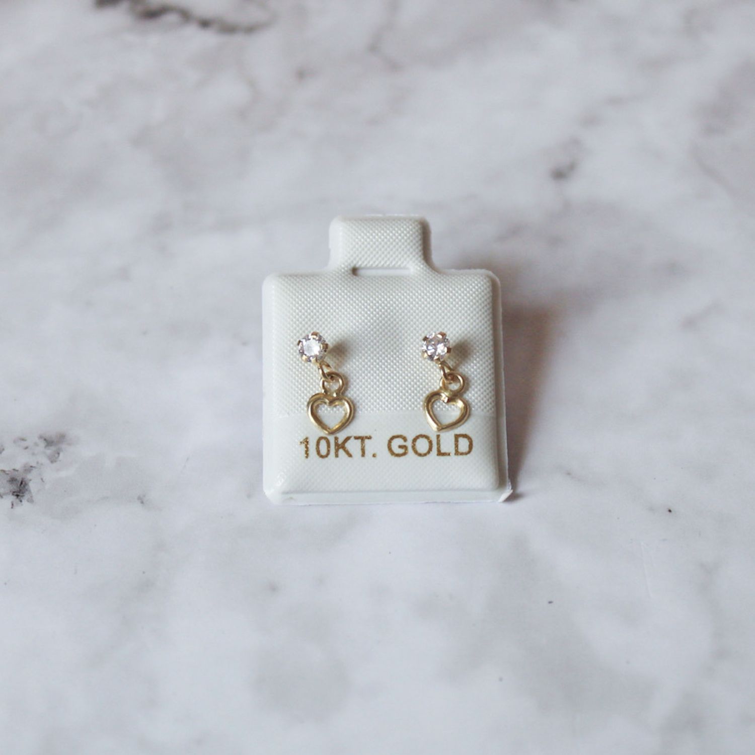 Aretes de zirconia con corazón colgante en oro 10KT