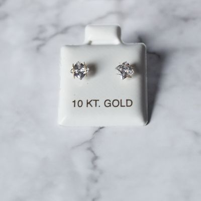 Aretes zirconia especial cuadrada 10KT