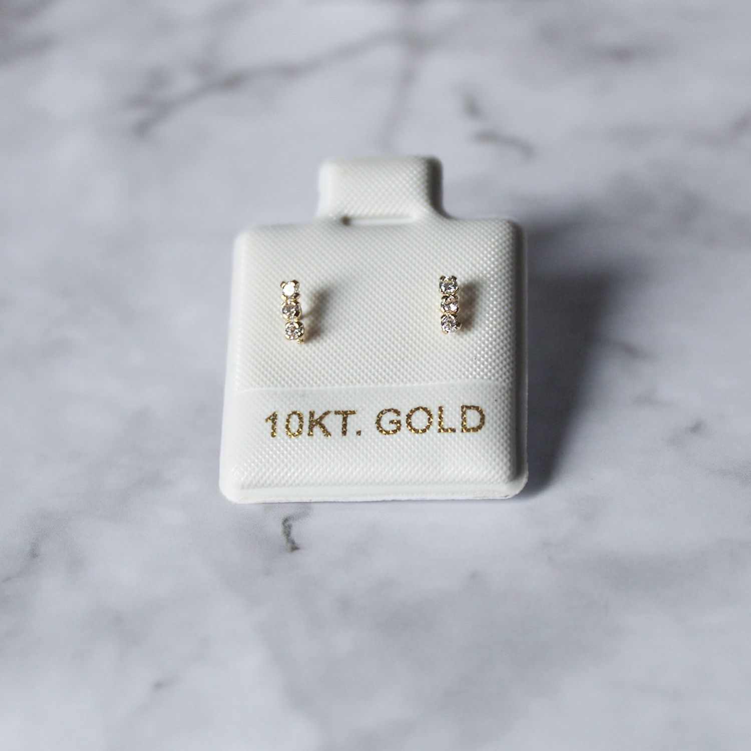 Aretes 3 zirconias en Oro 10KT