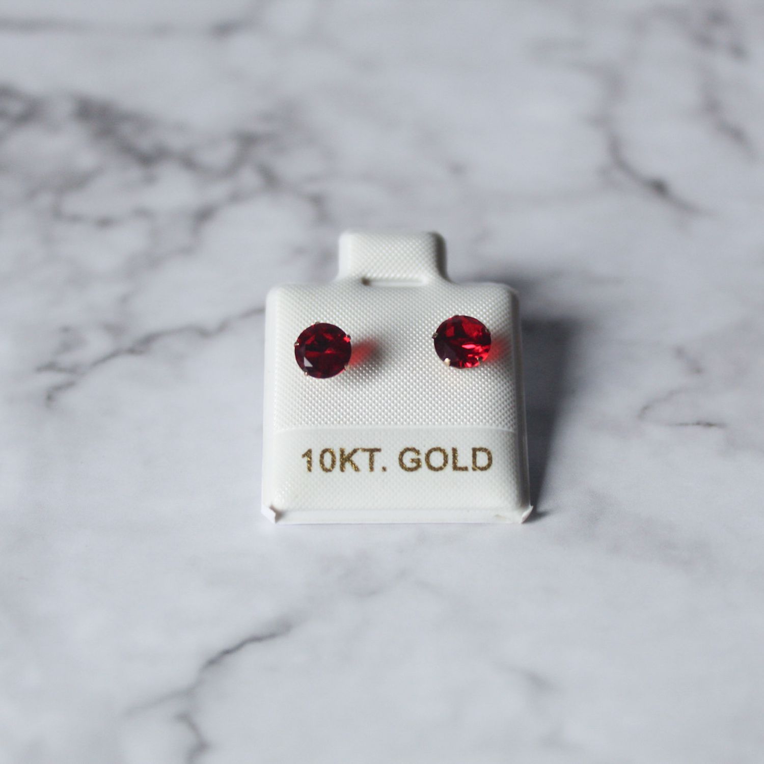 Zirconia Roja de 5MM en Oro 10KT