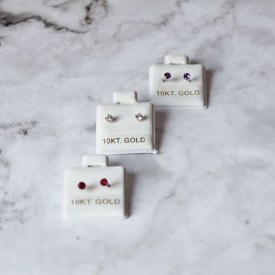 Aretes de zirconia de 2MM en Oro 10KT