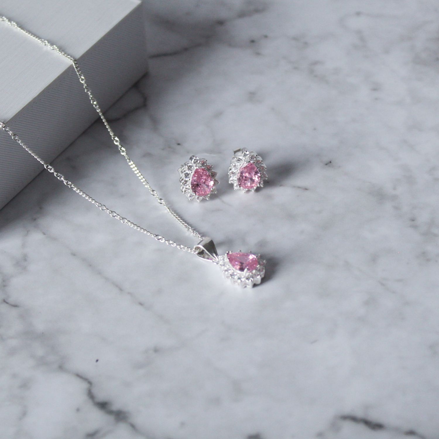 Juego de gota con zirconia Rosado y micro zirconias en Plata Italiana 925