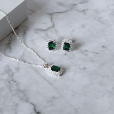 Juego cuadrado con zirconia Verde y micro zirconia en Plata Italiana 925