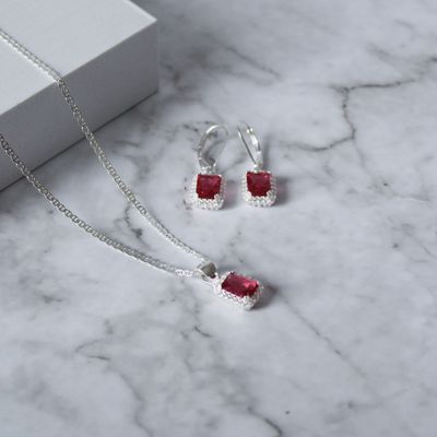 Juego de zirconia Roja corte esmeralda y aretes broche antiguo en Plata Italiana 925