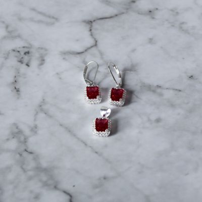 Juego de zirconia Roja corte esmeralda y aretes broche antiguo en Plata Italiana 925