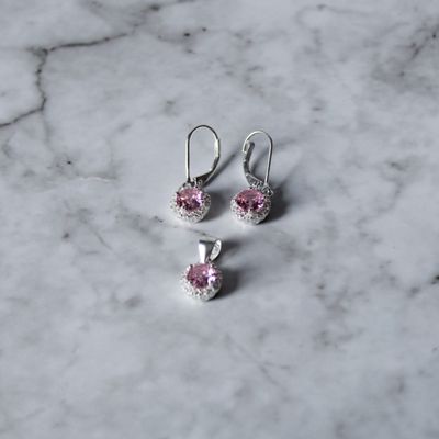 Juego de zirconia Rosada redonda con micro zirconia y aretes broche antiguo en Plata Italiana 925