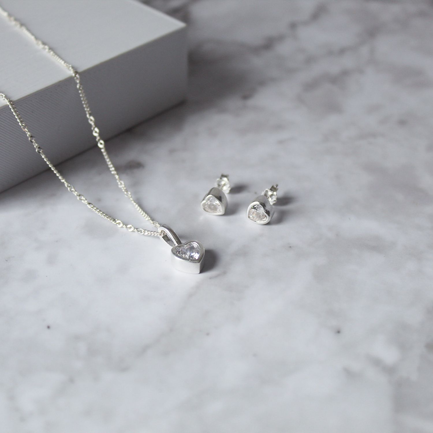 Juego de corazón bisel doble altura