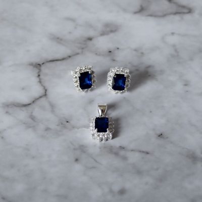 Juego cuadrado con zirconia Azul y micro zirconia en Plata Italiana 925
