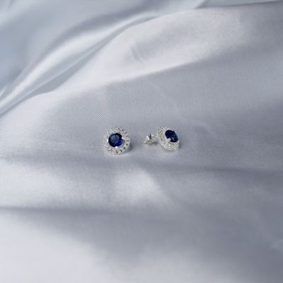 Aretes zirconia Azul con detalle de circulo de micro zirconias