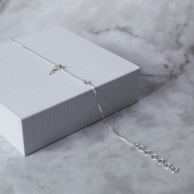 Tobillera con estrella y detalle de zirconia tipo de cadena box