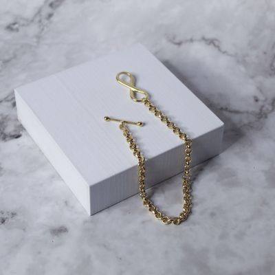 Pulsera dama con dije  infinito estilo curb