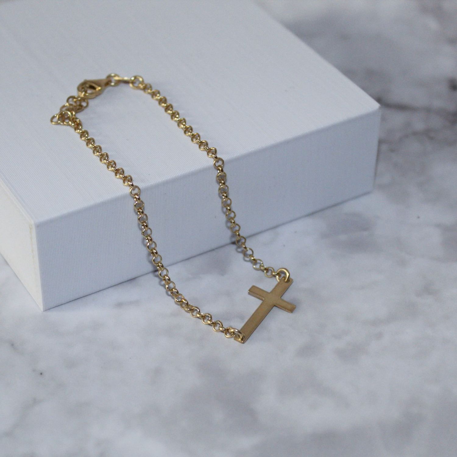 Pulsera dama de cruz gold