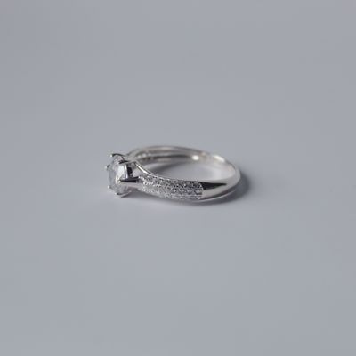 Anillo de compromiso princesa talla 8.5