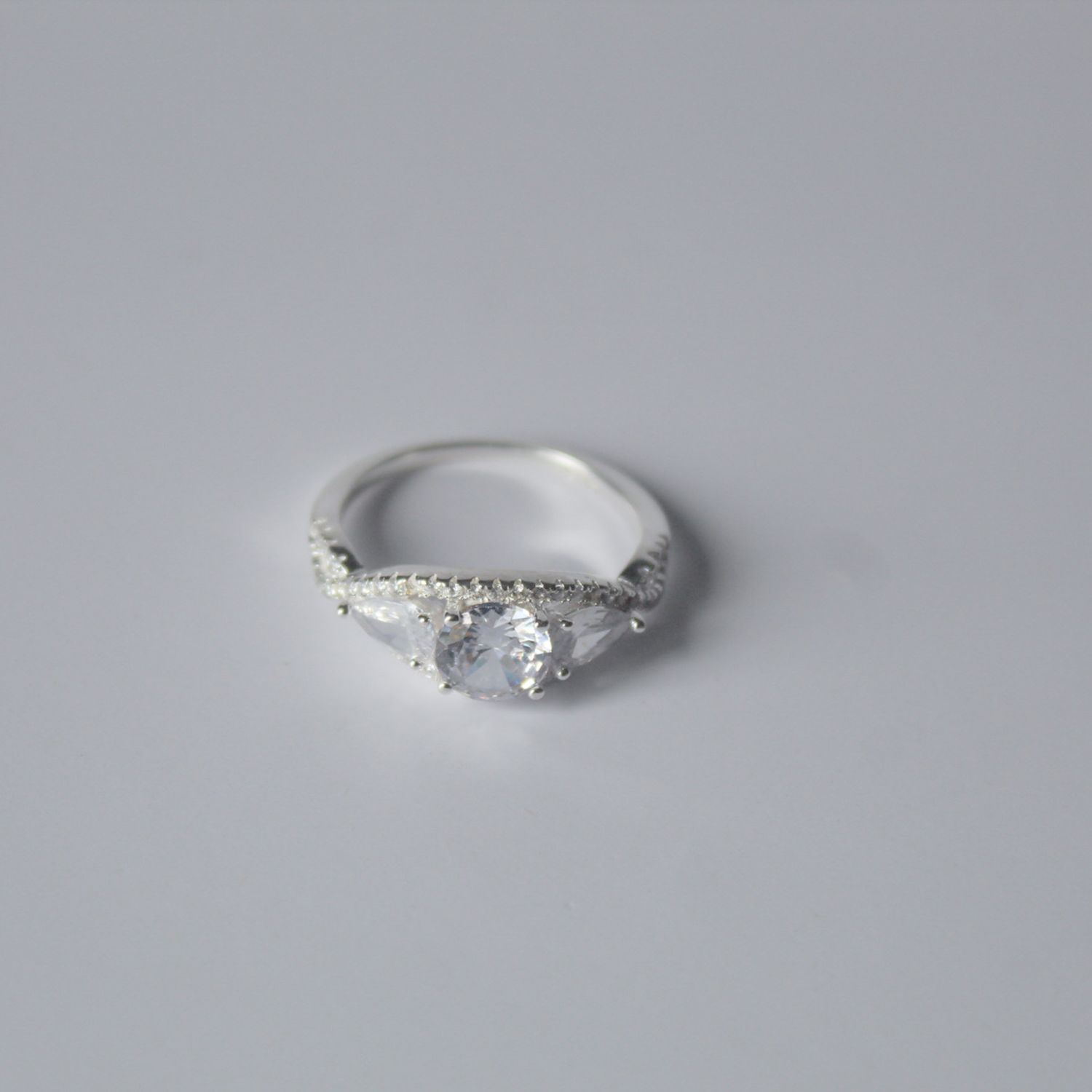 Anillo de compromiso esperanza talla 8.5