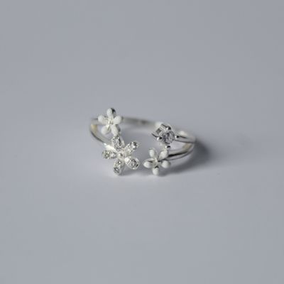 Anillo ajustable flores talla 7.5