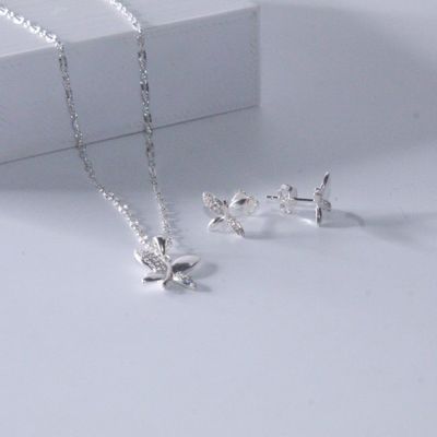 Juego mariposa con detalle micro zirconia