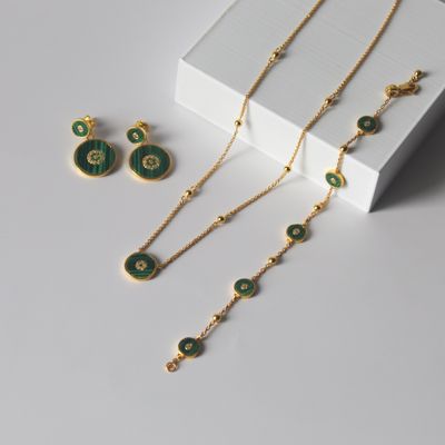 Juego Completo con piedra Malaquita elaborado en plata italiana 925 con baño de oro 18K