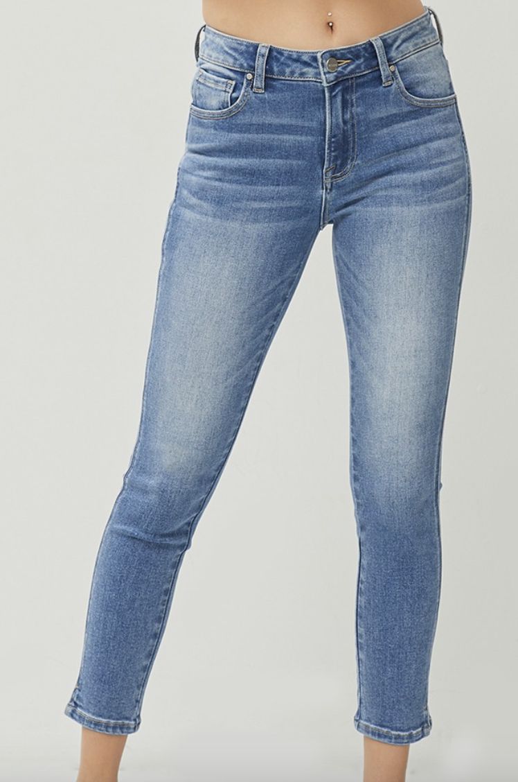 Oaklynn Risen Jeans - Mid Rise - Skinny Ankle - 27&quot;