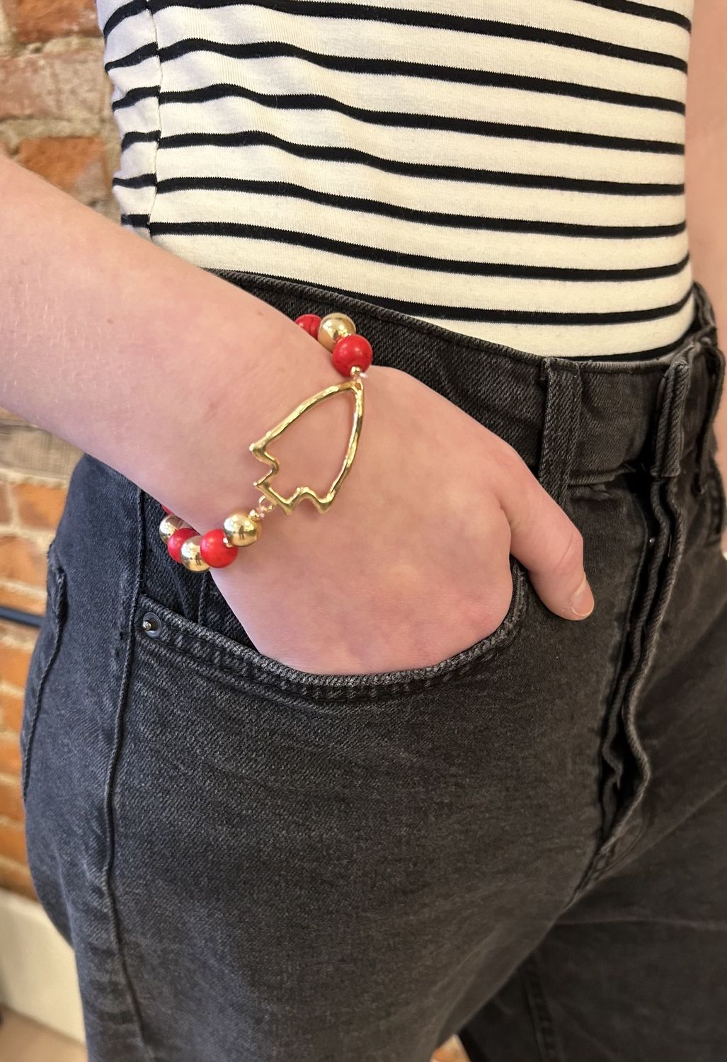 Chiefs Arrowhead Color Bead Bracelet