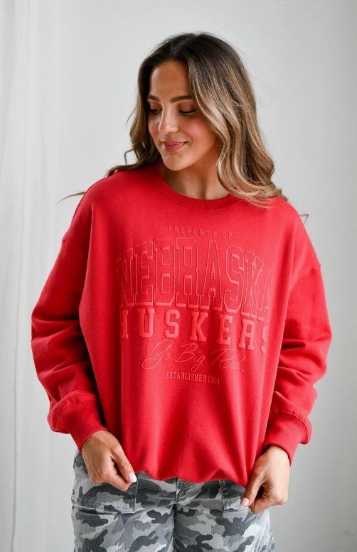 Nebraska Sanders Shadow Lantern Sleeve Crew