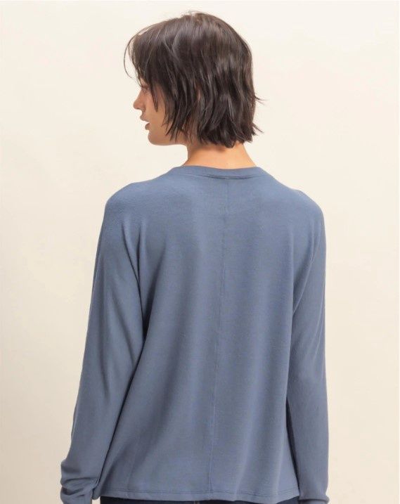 Center Seam Long Sleeve Top