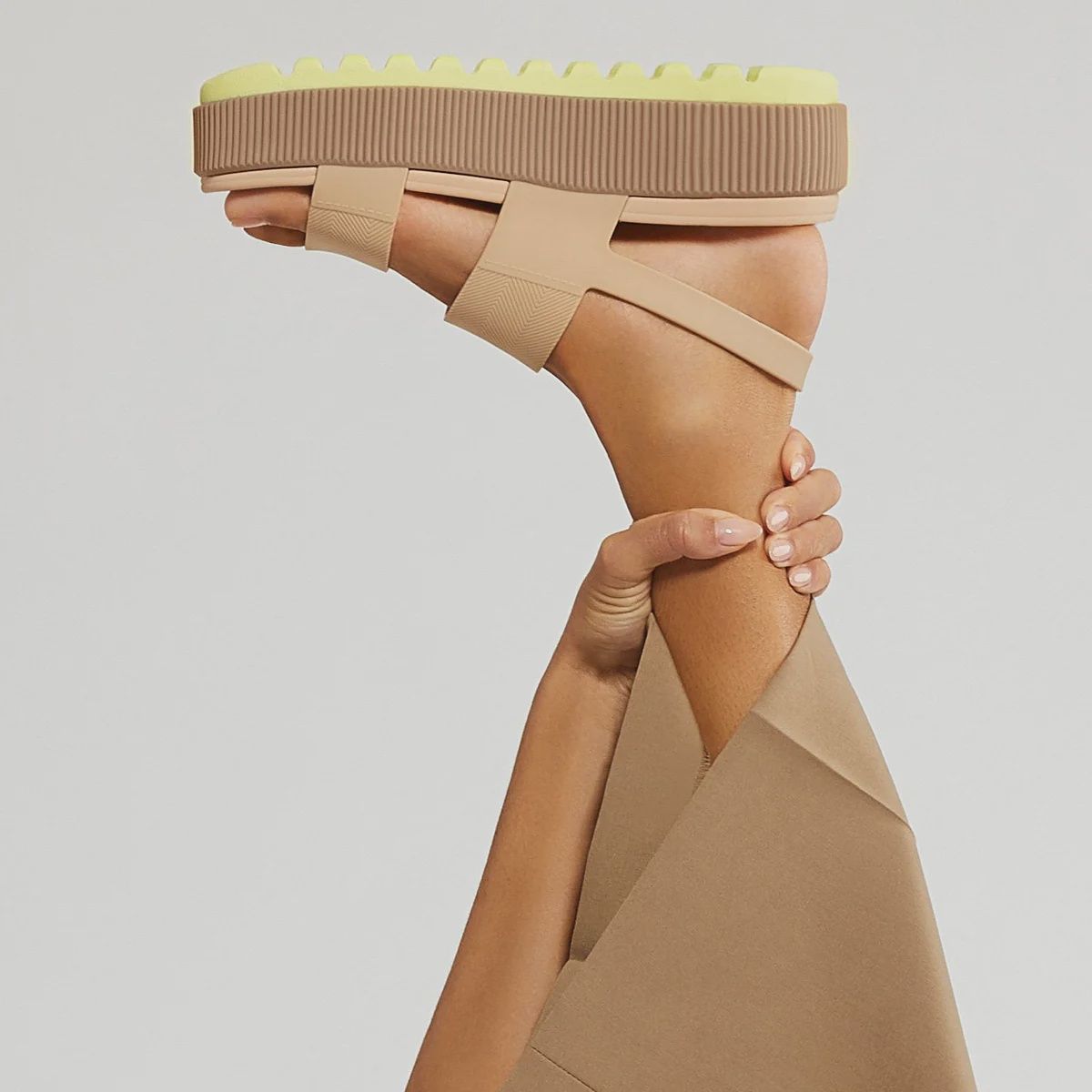 Water Vista Higher, Color: Sand Lime, Size: 6