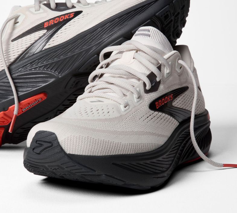 Men's Ghost 18, Color: Coconut/Pearl/Tigerlily: 292, Size: 9.5, Width: D