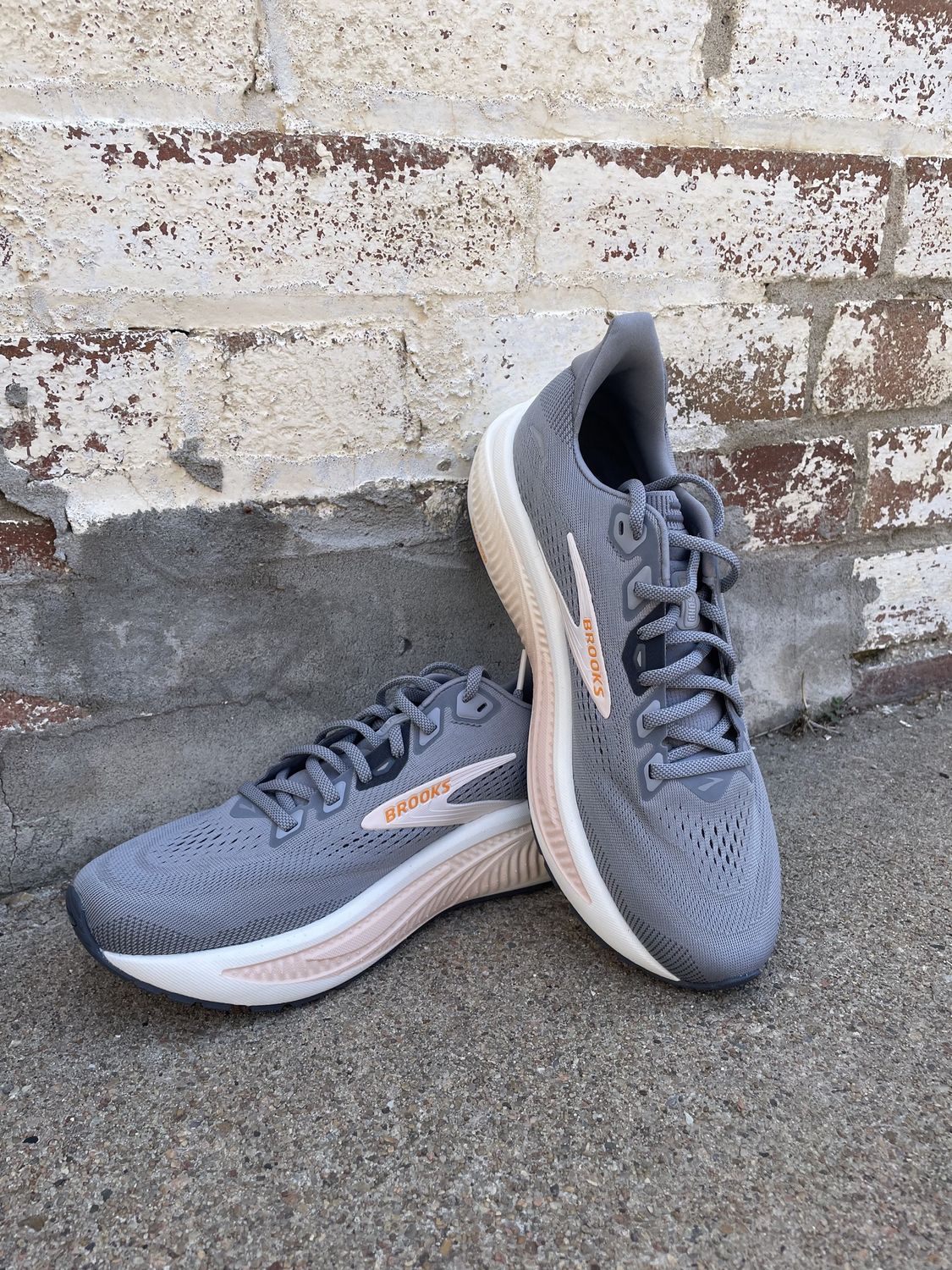 Women's Ghost 18
