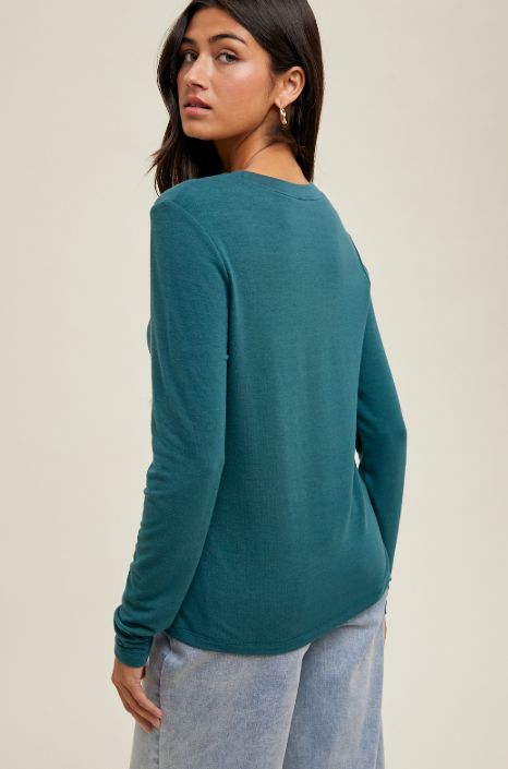 Basic Fitted Knit Top