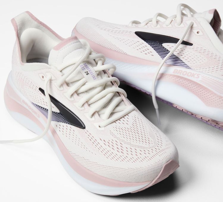 Women's Adrenaline GTS 26, Color: Blanc/VioletIce/HyperIris: 136, Size: 7, Width: B