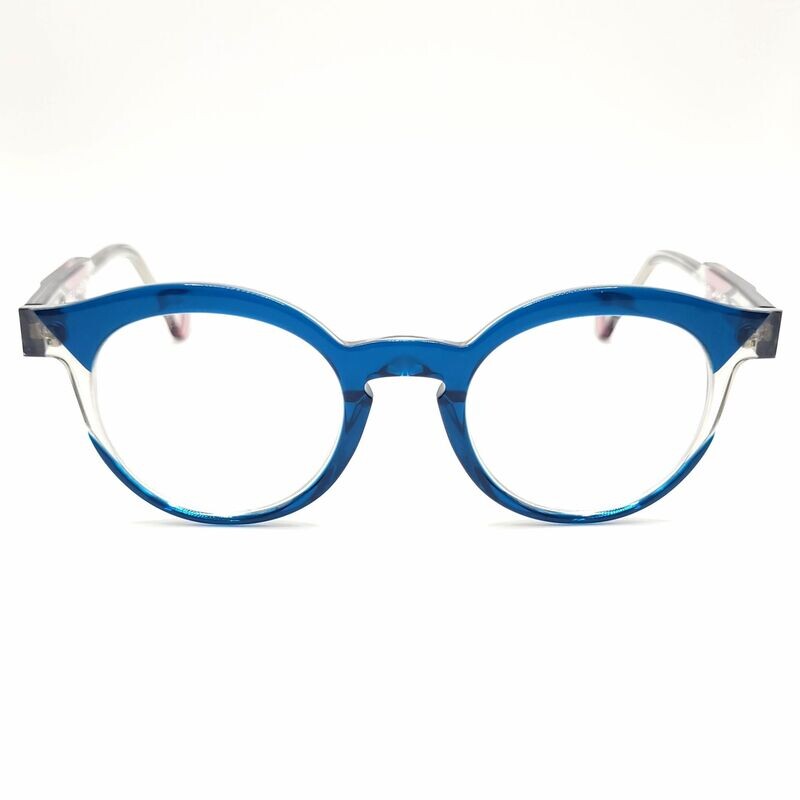 Anne & Valentin - NAKUKU 9C06 Anne & Valentin - NAKUKU 9C06