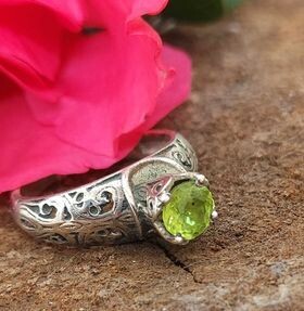 Sterling Silver Peridot Ring