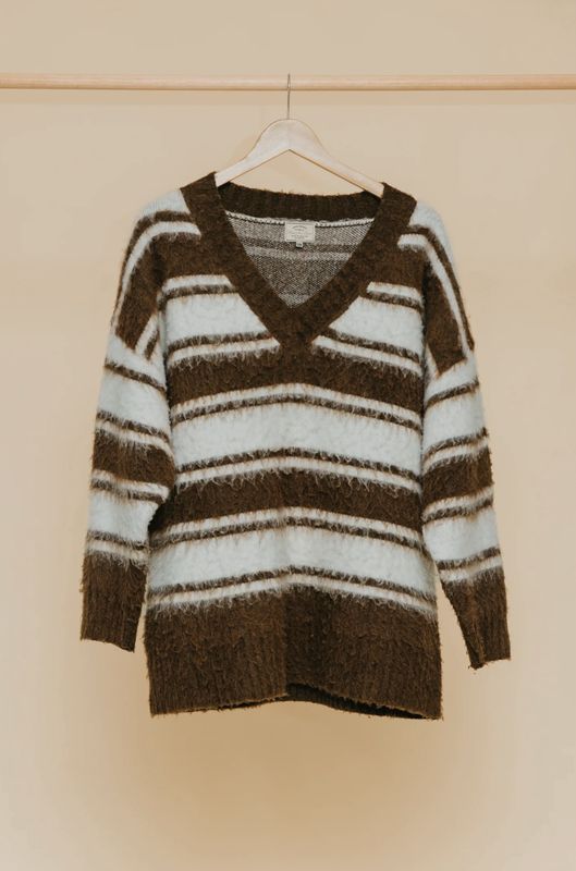 Wilde Fluffy V-Neck Oversized Jumper