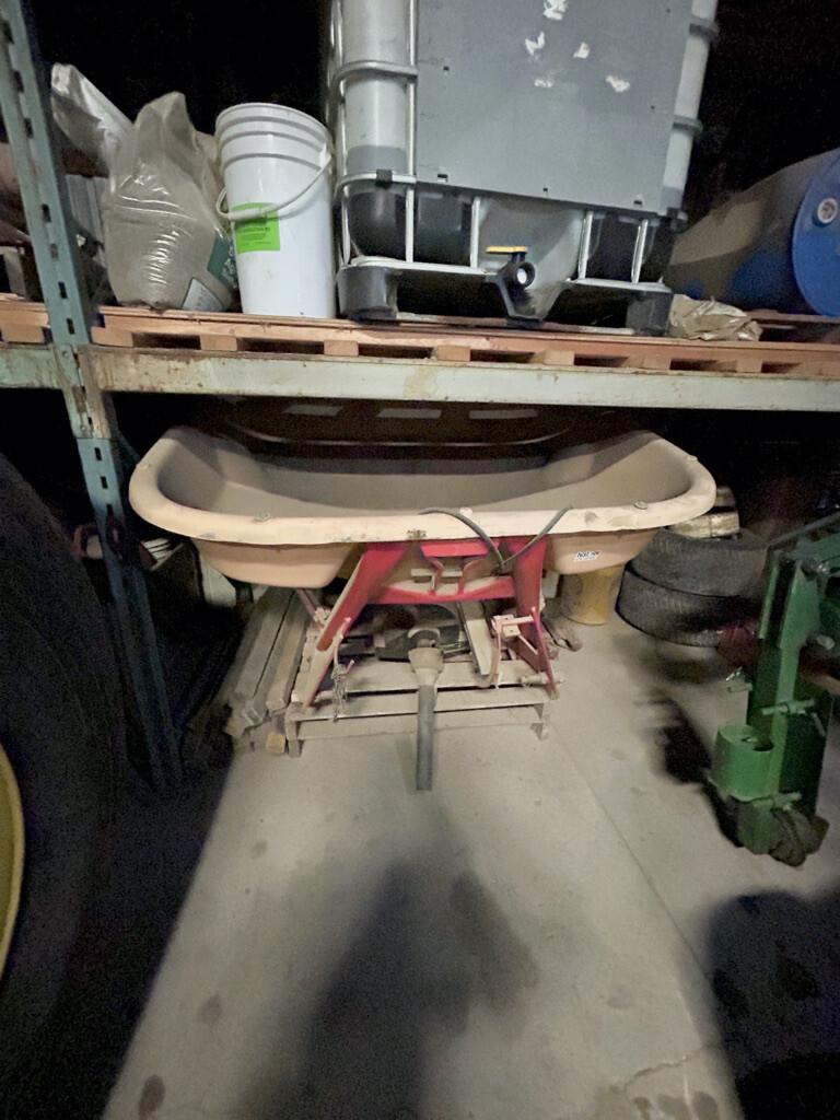 Vicon Fertilizer Spreader