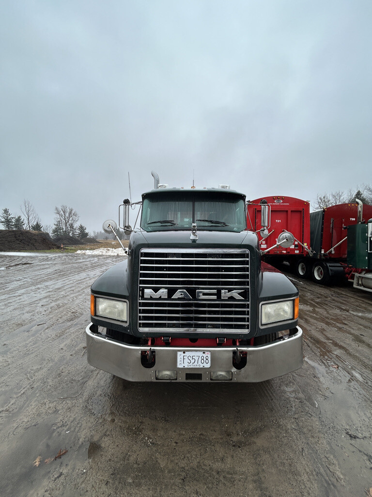1999 Mack Hwy