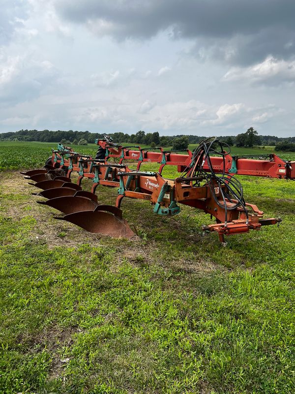 Kverneland Plow