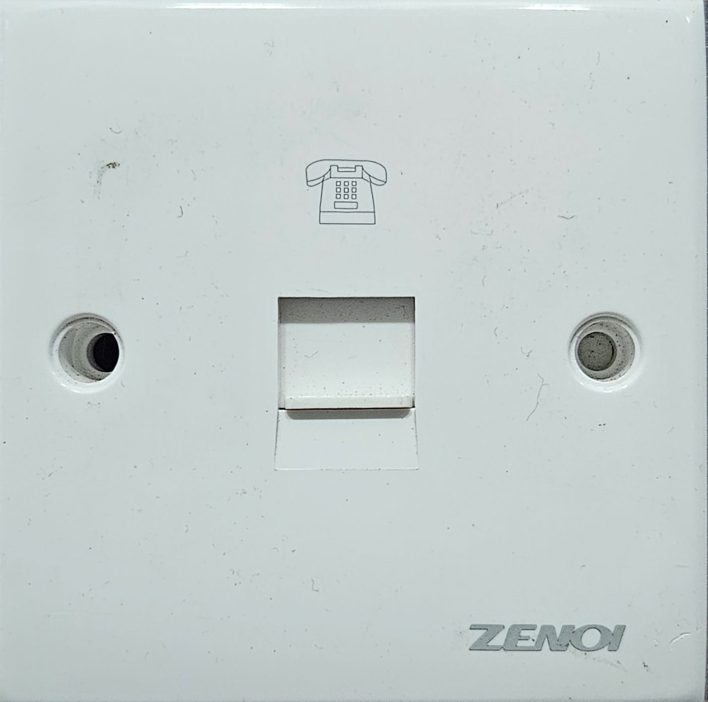 ZENOI NORMAL DATA SOCKET