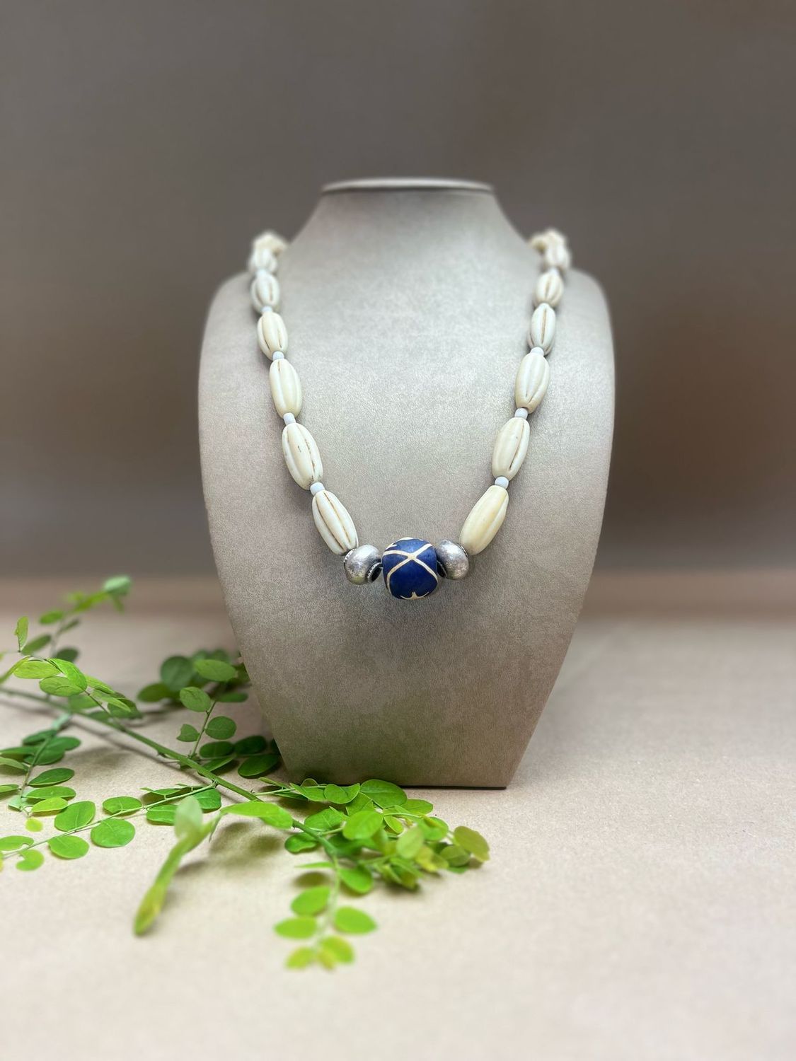 Necklace Strung Starfruit Glass Cream