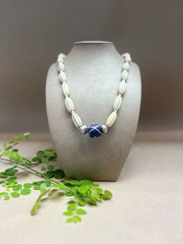 Necklace Strung Starfruit Glass Cream