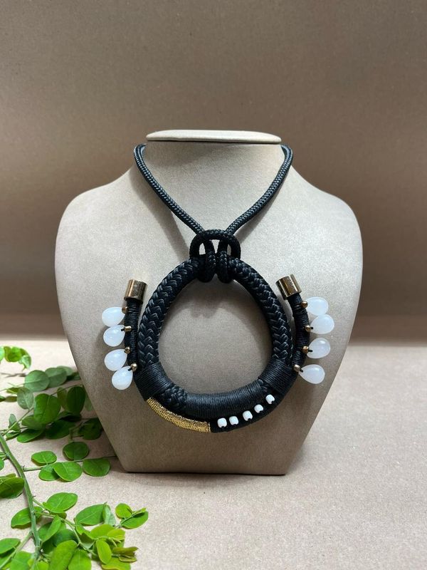 Necklace Cornocopia Black Gold