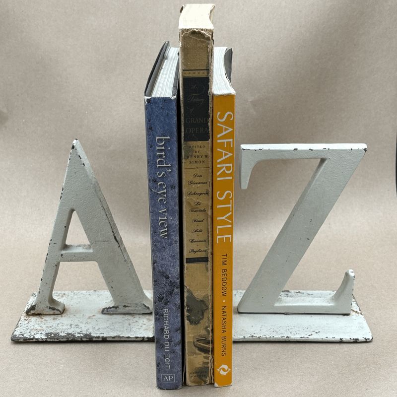 Bookend A to Z Cream