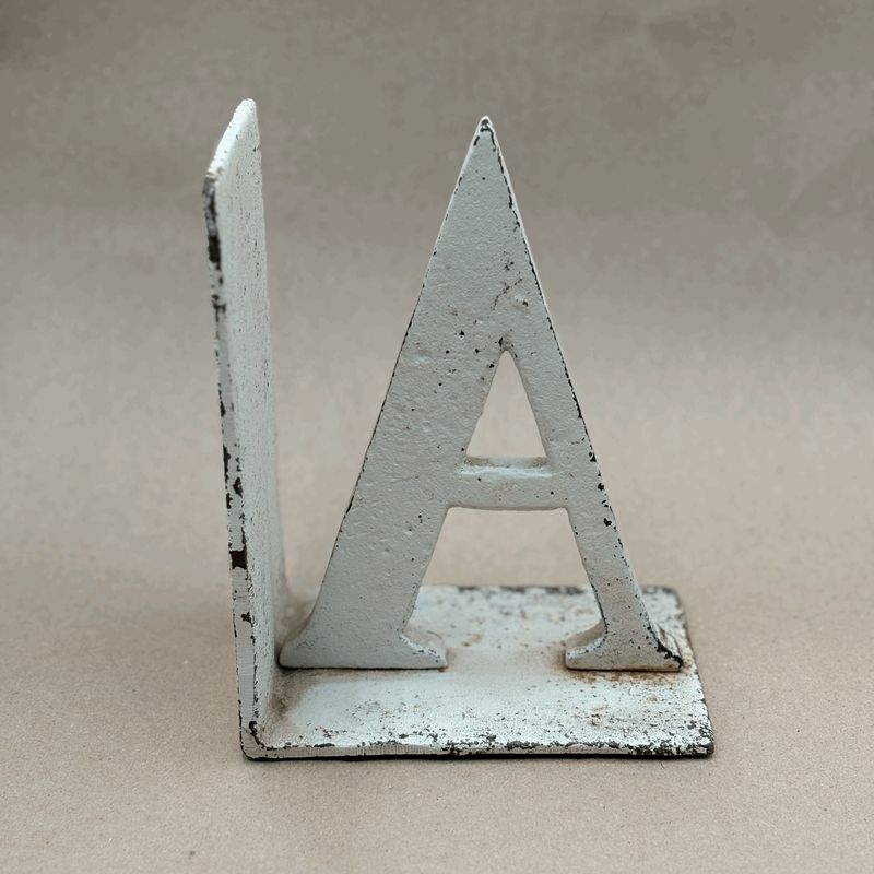 Bookend A to Z Cream