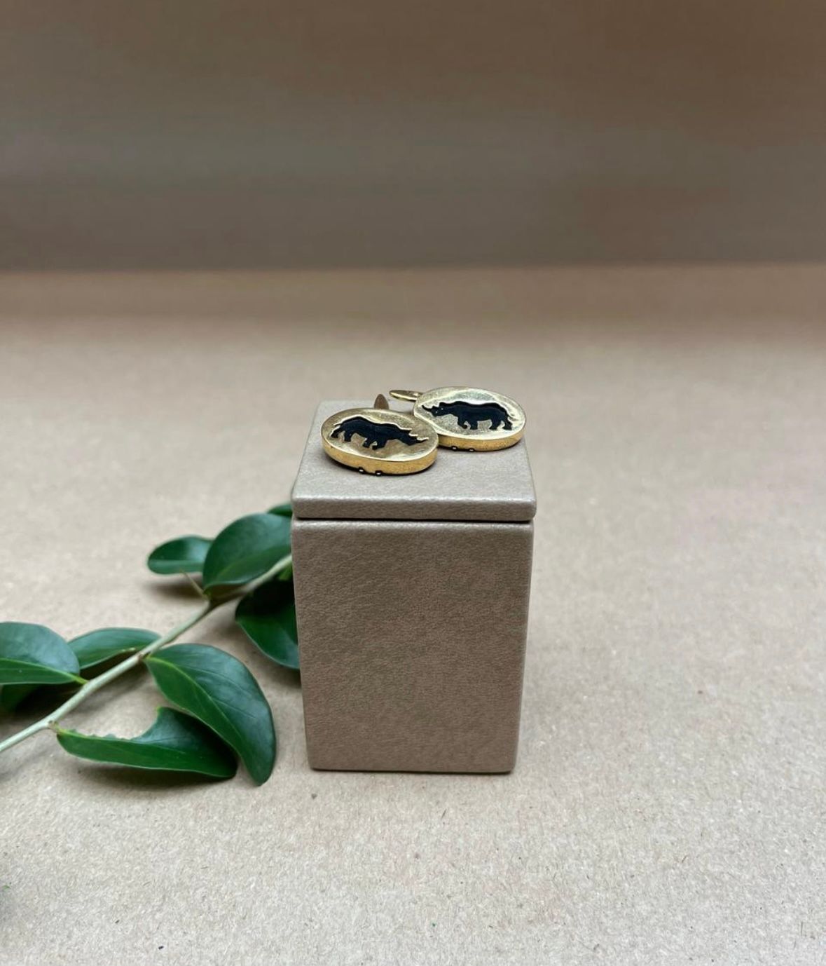 Cufflinks 9Ct Stone Obsidion