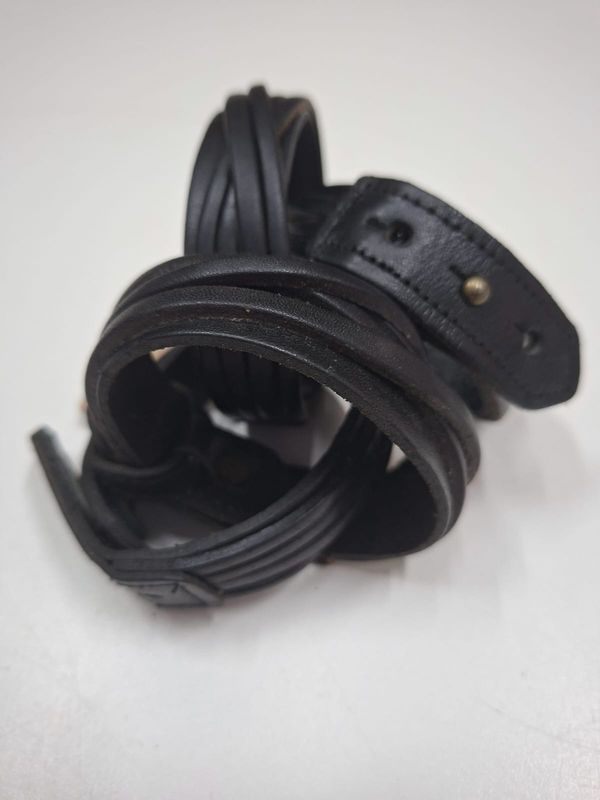 Bracelet Leather Cross Over